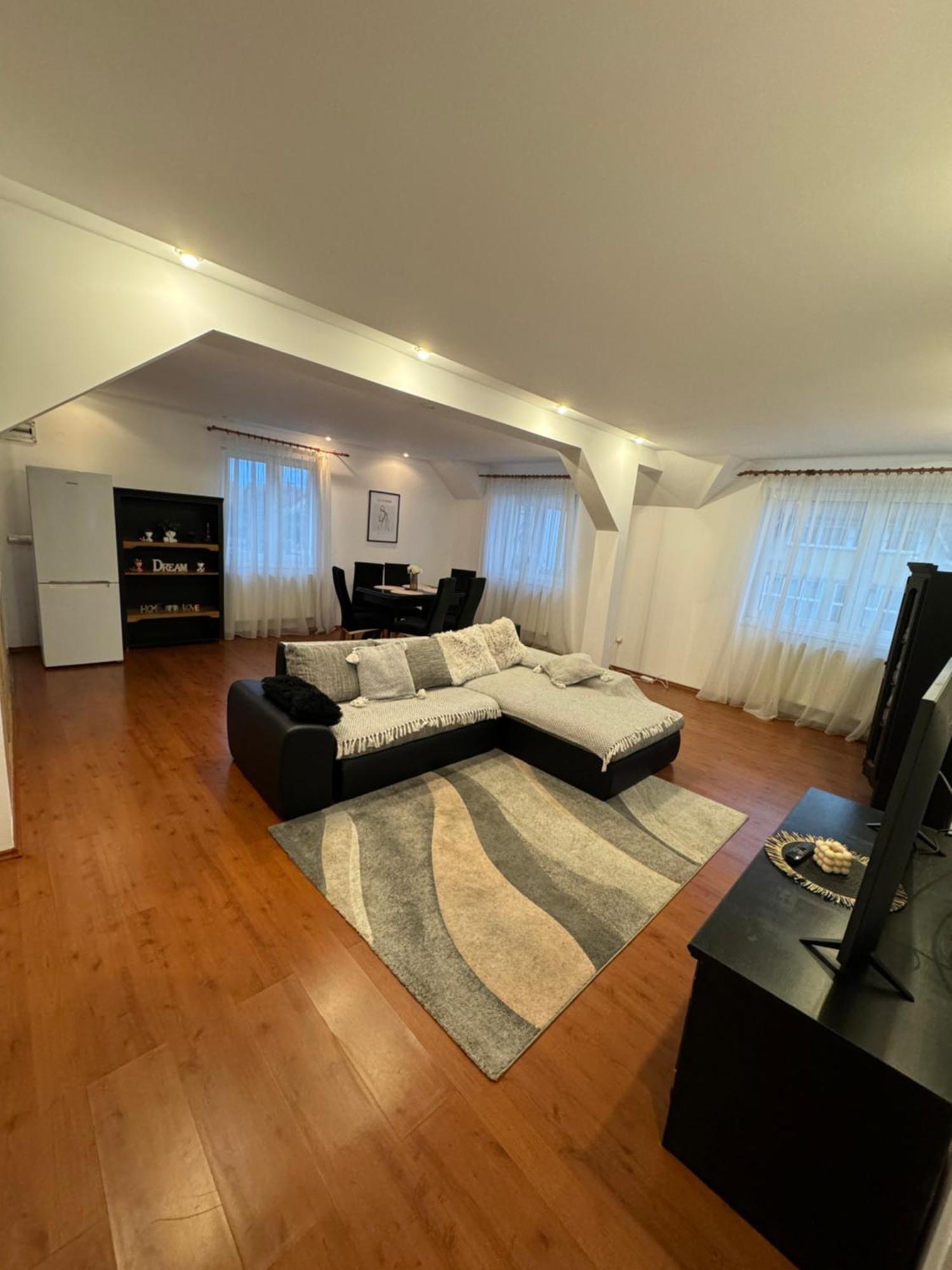 Flh - Mira Apartments Сибиу Екстериор снимка